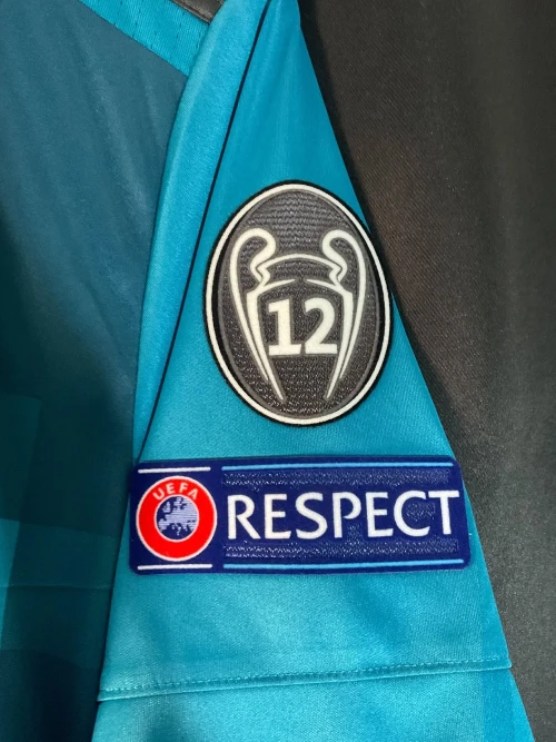 2017/18 REAL MADRID THIRD SHIRT - Image 4